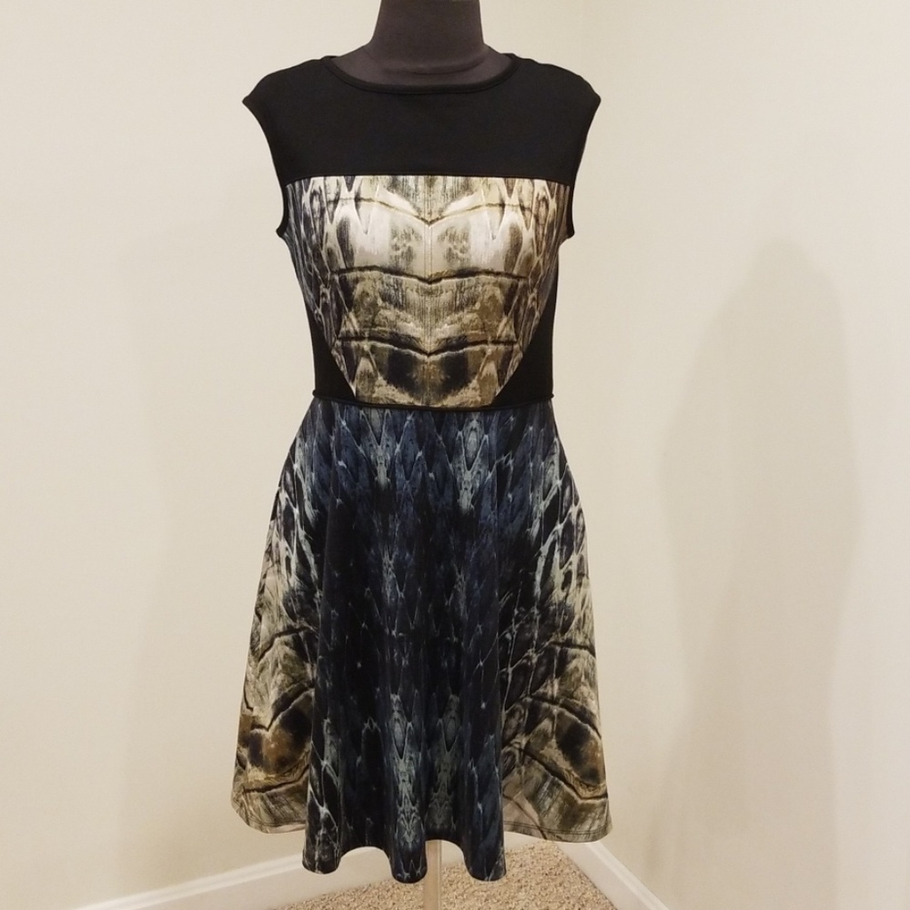 Vince Camuto Size 4 Black Combo Sleeveless Dress